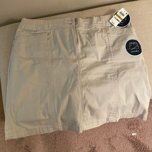 Karen Scott NWT skort